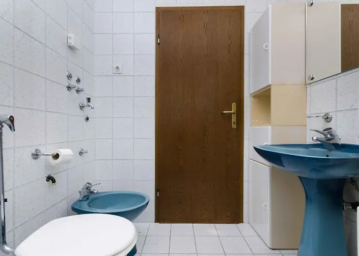 Three-bedroom 8