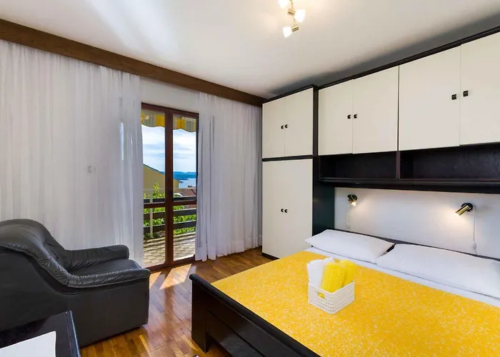 Apartman Three-bedroom 8