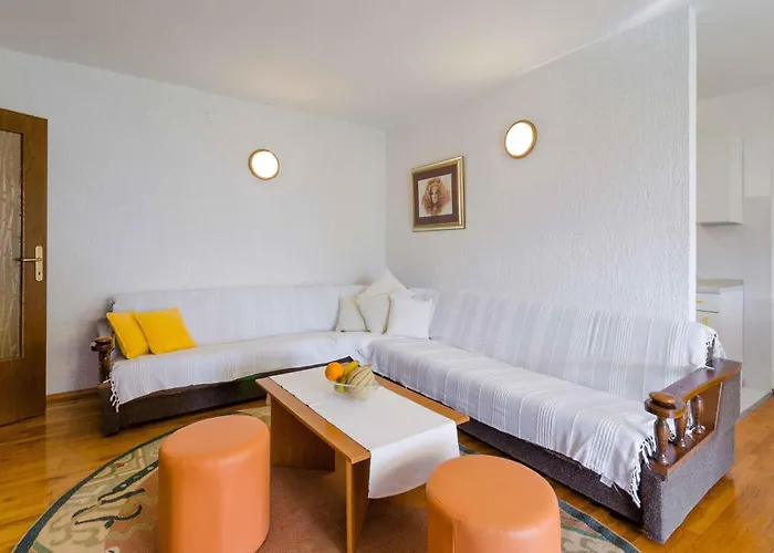 Three-bedroom 8 * Crikvenica
