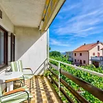 Three-bedroom 8 Lägenhet Crikvenica