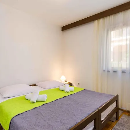 Apartament Three-bedroom 8 *