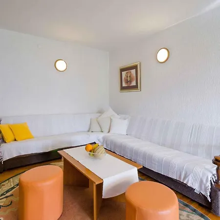 Three-bedroom 8 * Crikvenica